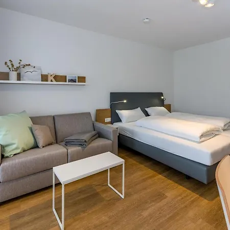 Deichhaeuser Anna Kueste Deichhaeuser Anna Kueste 7-12 * Bensersiel